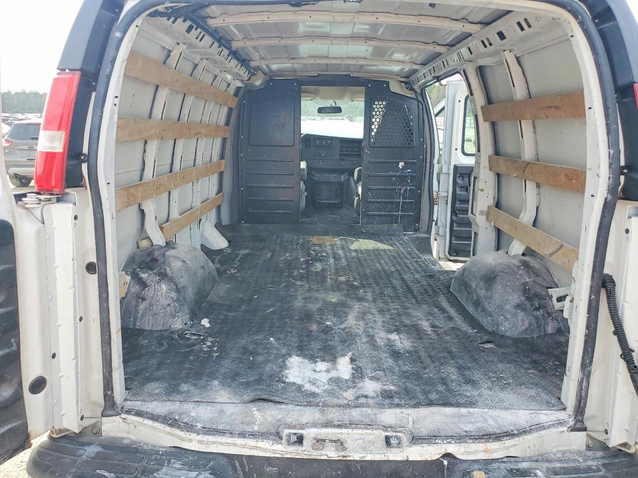 2019 GMC Savana G2500 - zdjęcie 10