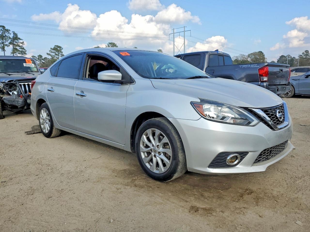 2019 Nissan Sentra S - zdjęcie 4