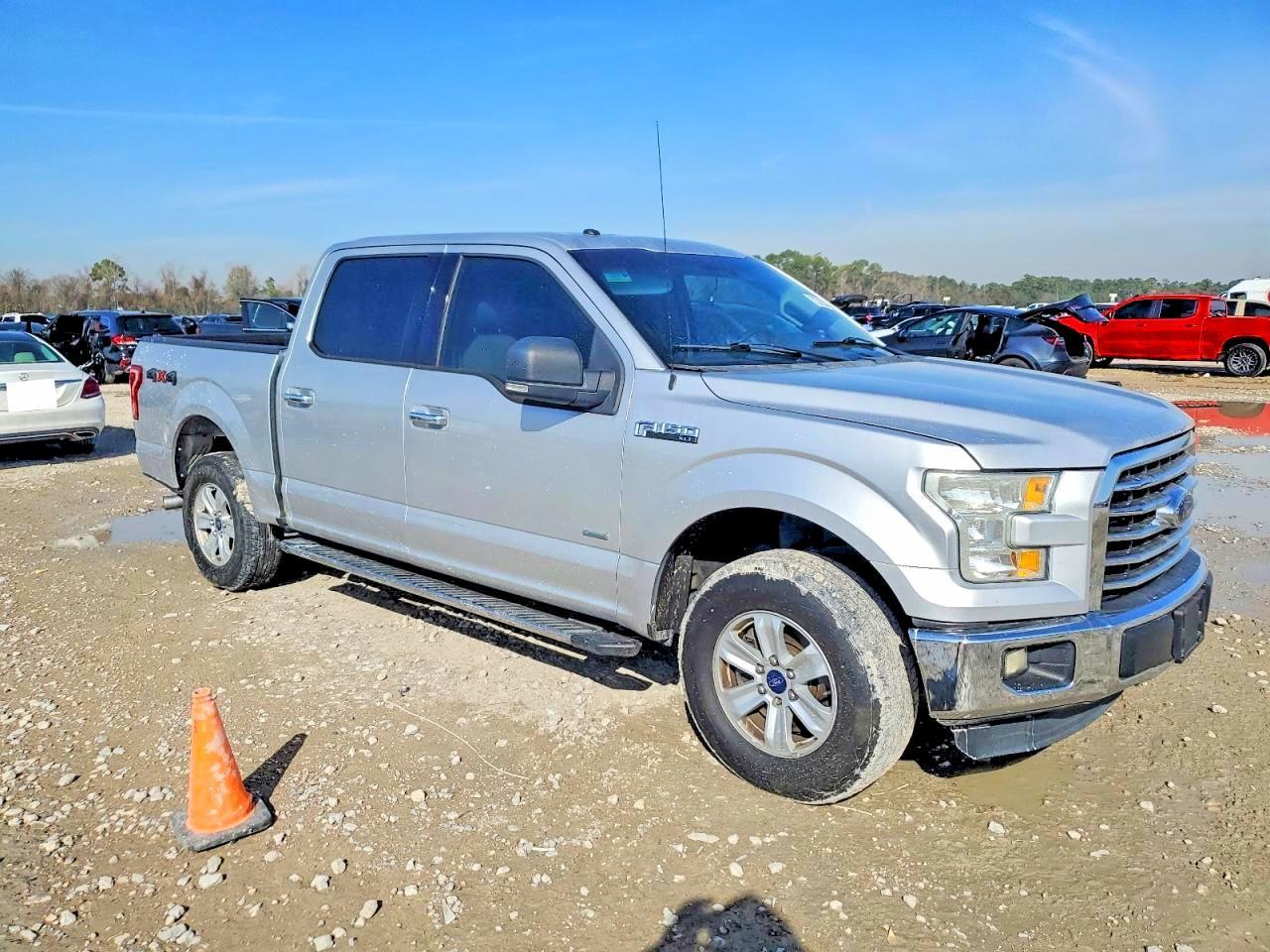 2016 Ford F150 Supercrew - zdjęcie 4