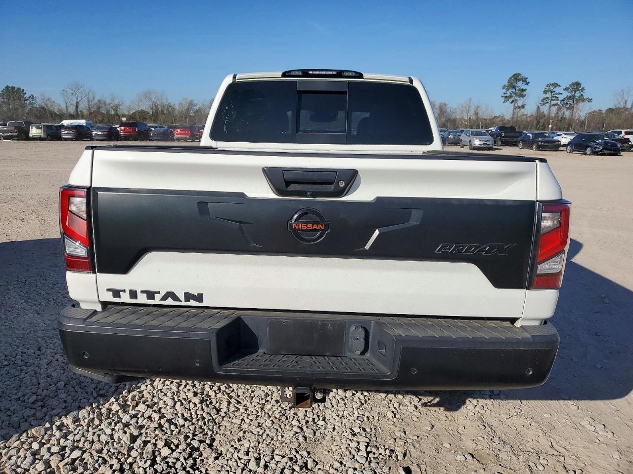 2021 Nissan Titan Sv - zdjęcie 6
