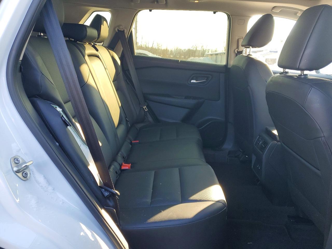 2025 Nissan Rogue Sv - zdjęcie 11