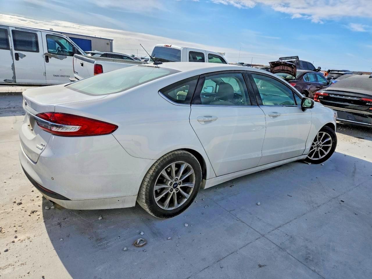 2017 Ford Fusion - zdjęcie 3