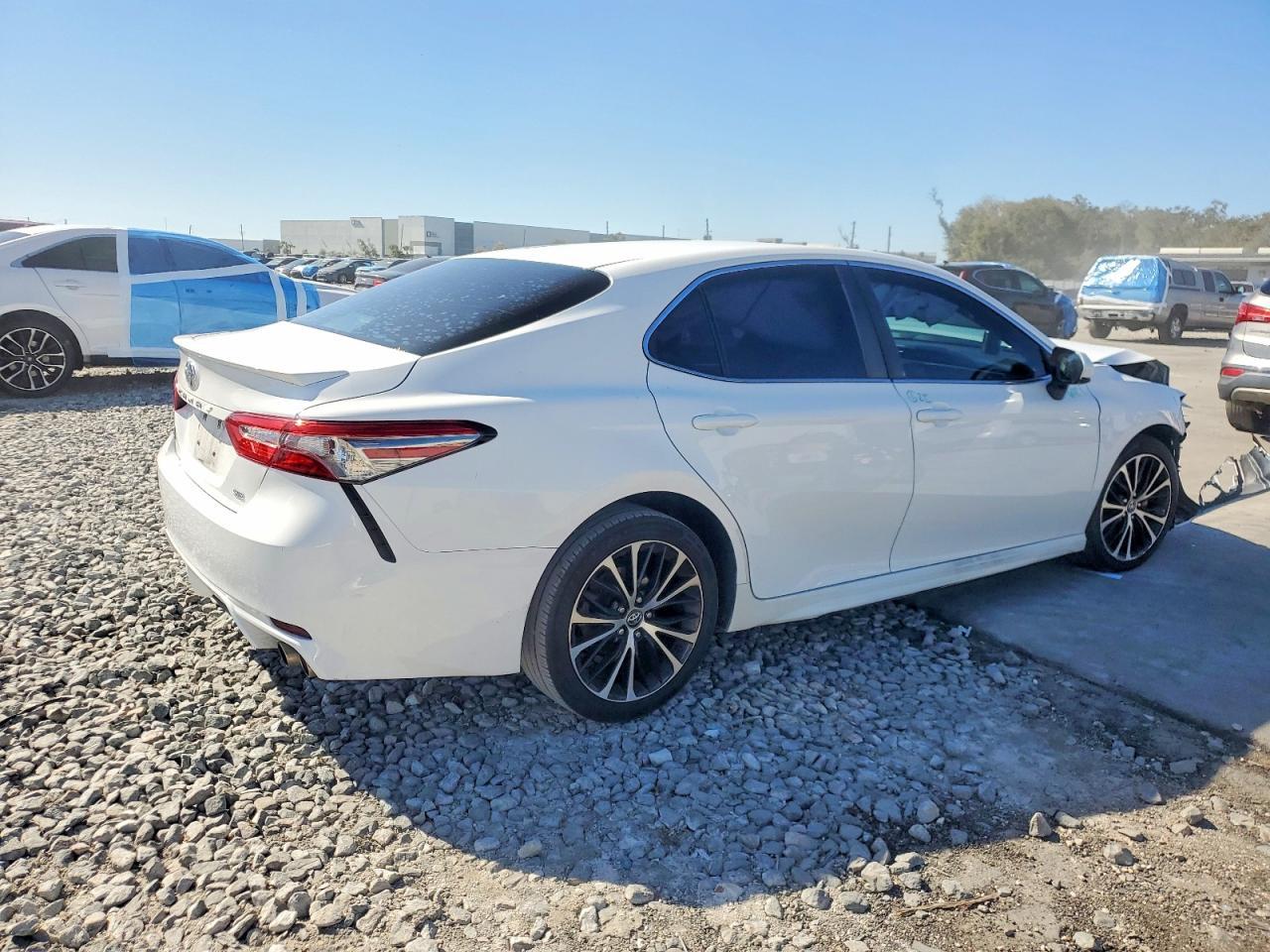 2018 Toyota Camry L - zdjęcie 3