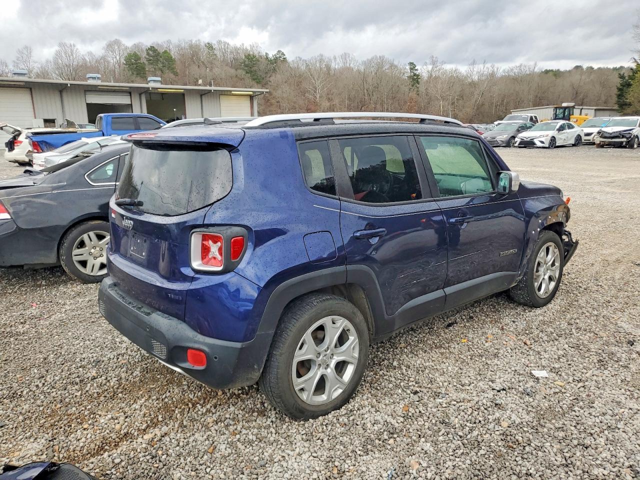 2016 Jeep Renegade Limited - zdjęcie 3