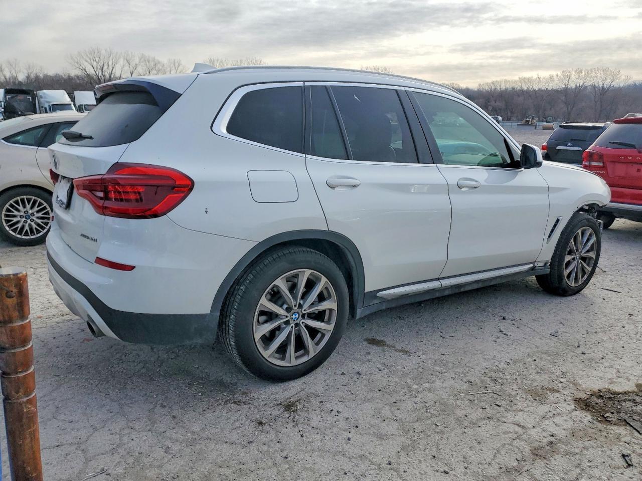 2019 BMW X3 xDrive30I - zdjęcie 3