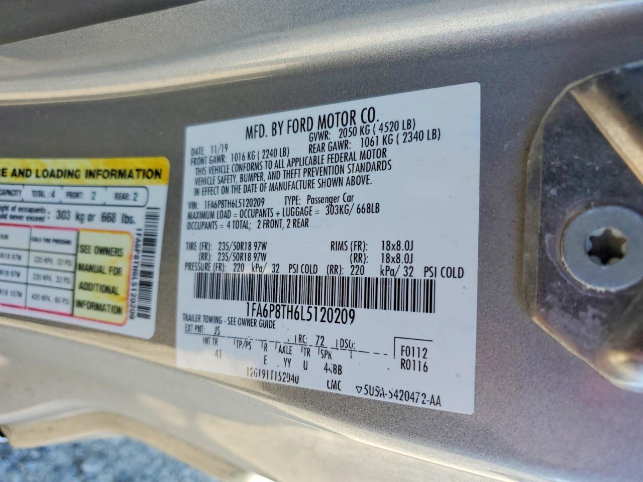 2020 Ford Mustang - zdjęcie 12