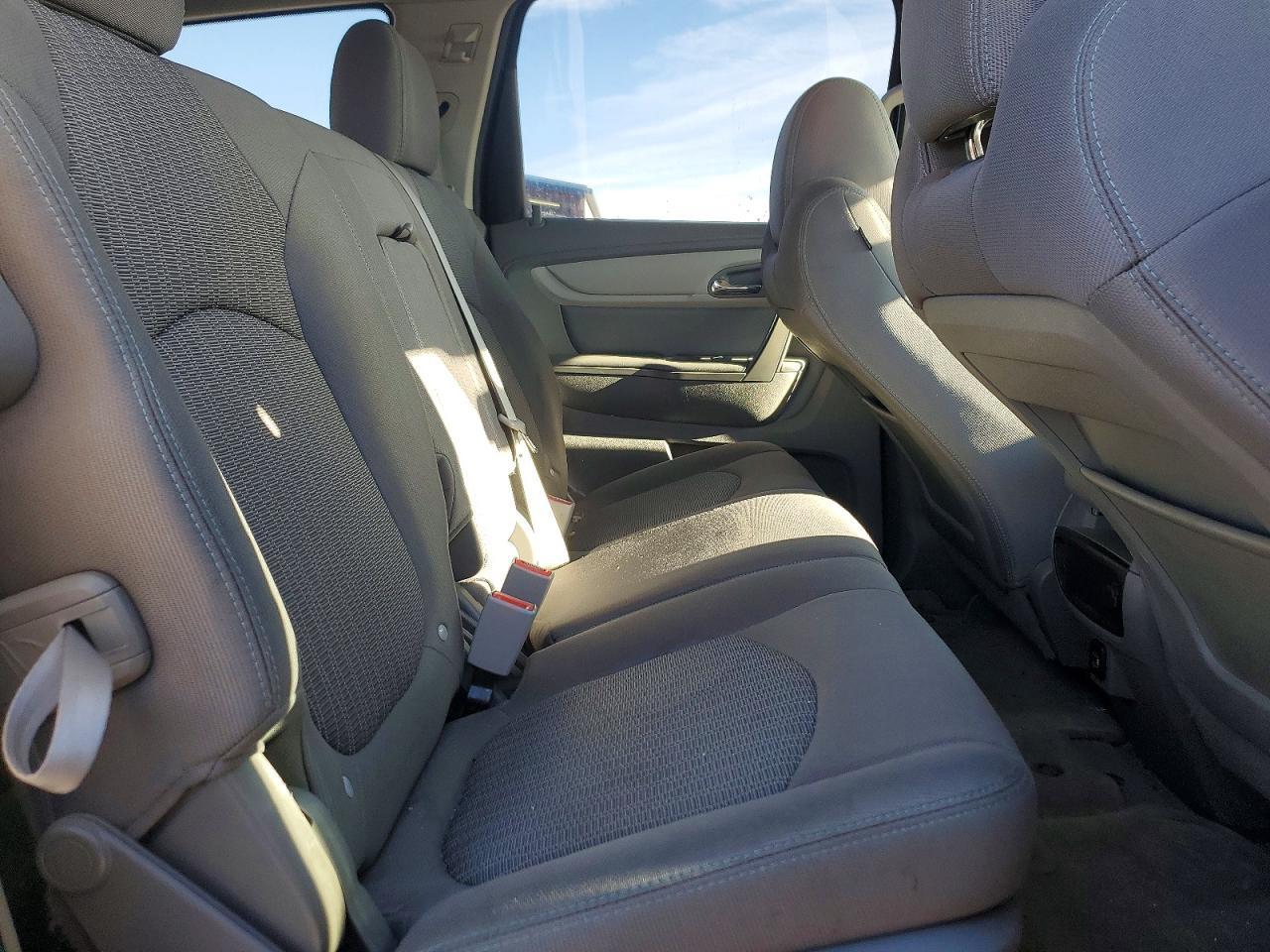 2016 Chevrolet Traverse Ls - zdjęcie 11