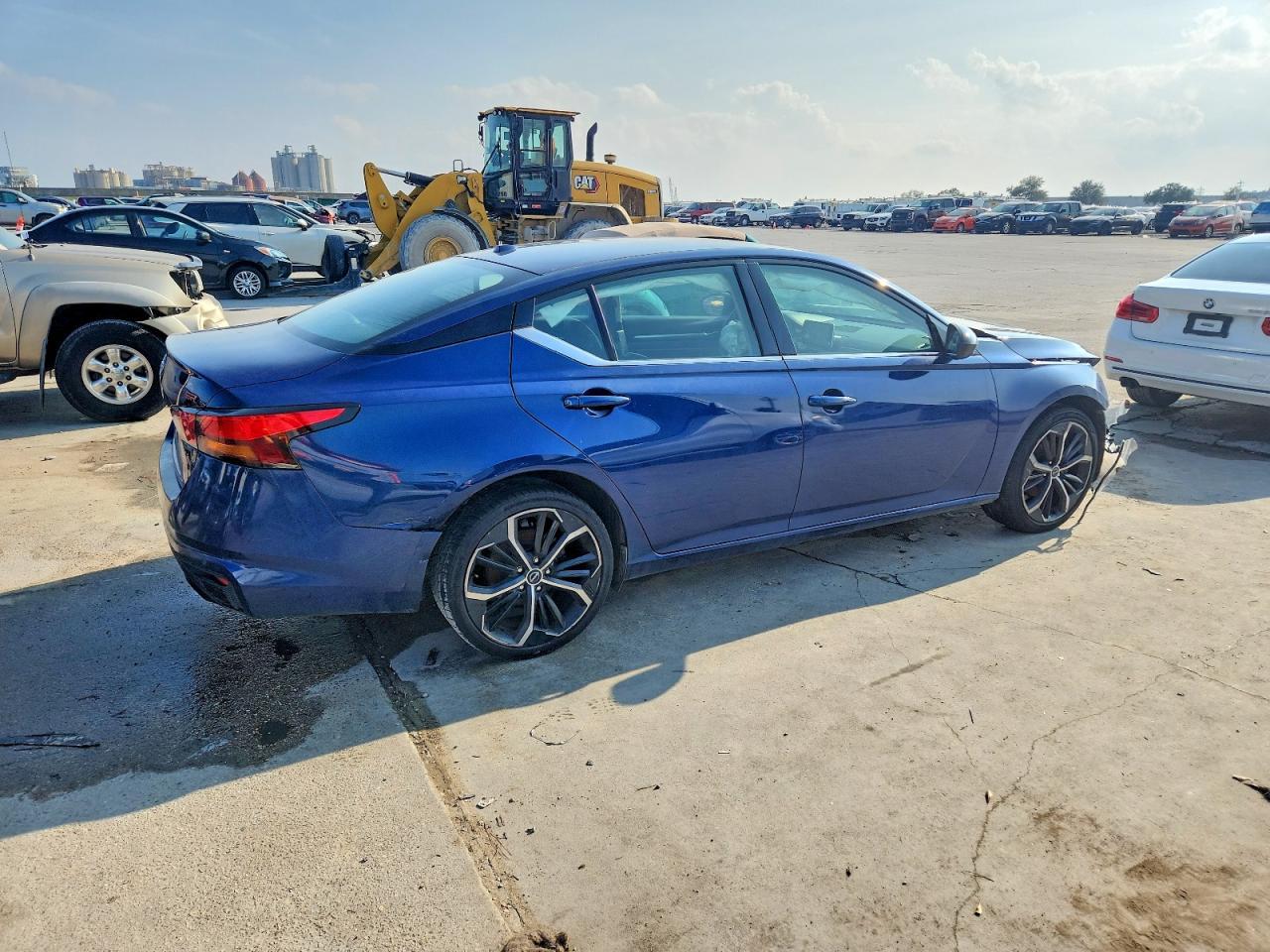 2023 Nissan Altima Sr - zdjęcie 3