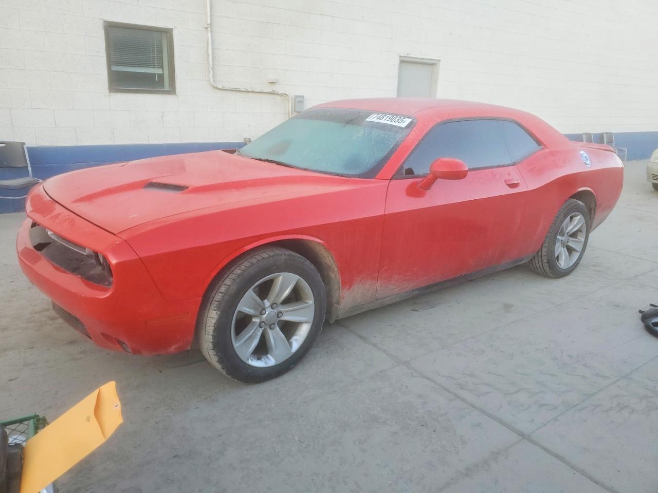 2016 Dodge Challenger Sxt - zdjęcie główne