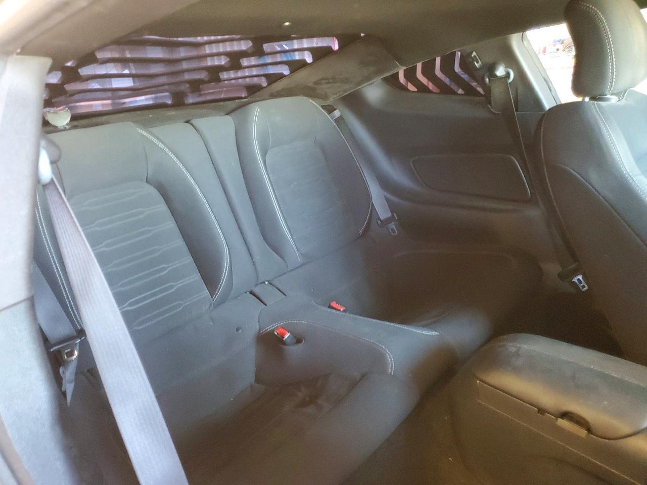 2017 Ford Mustang - zdjęcie 10