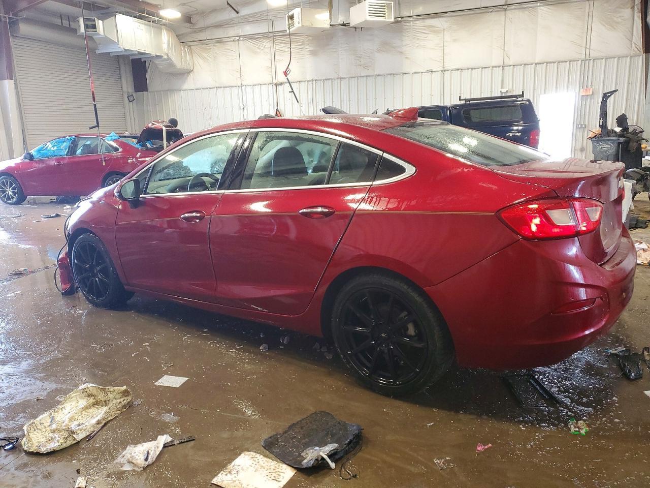 2018 Chevrolet Cruze Premier - zdjęcie 2