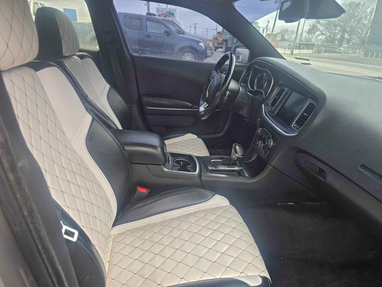 2018 Dodge Charger R/T - zdjęcie 5