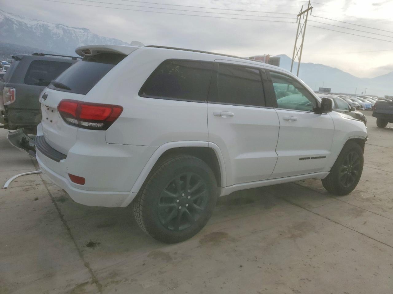 2019 Jeep Grand Cherokee Laredo - zdjęcie 3