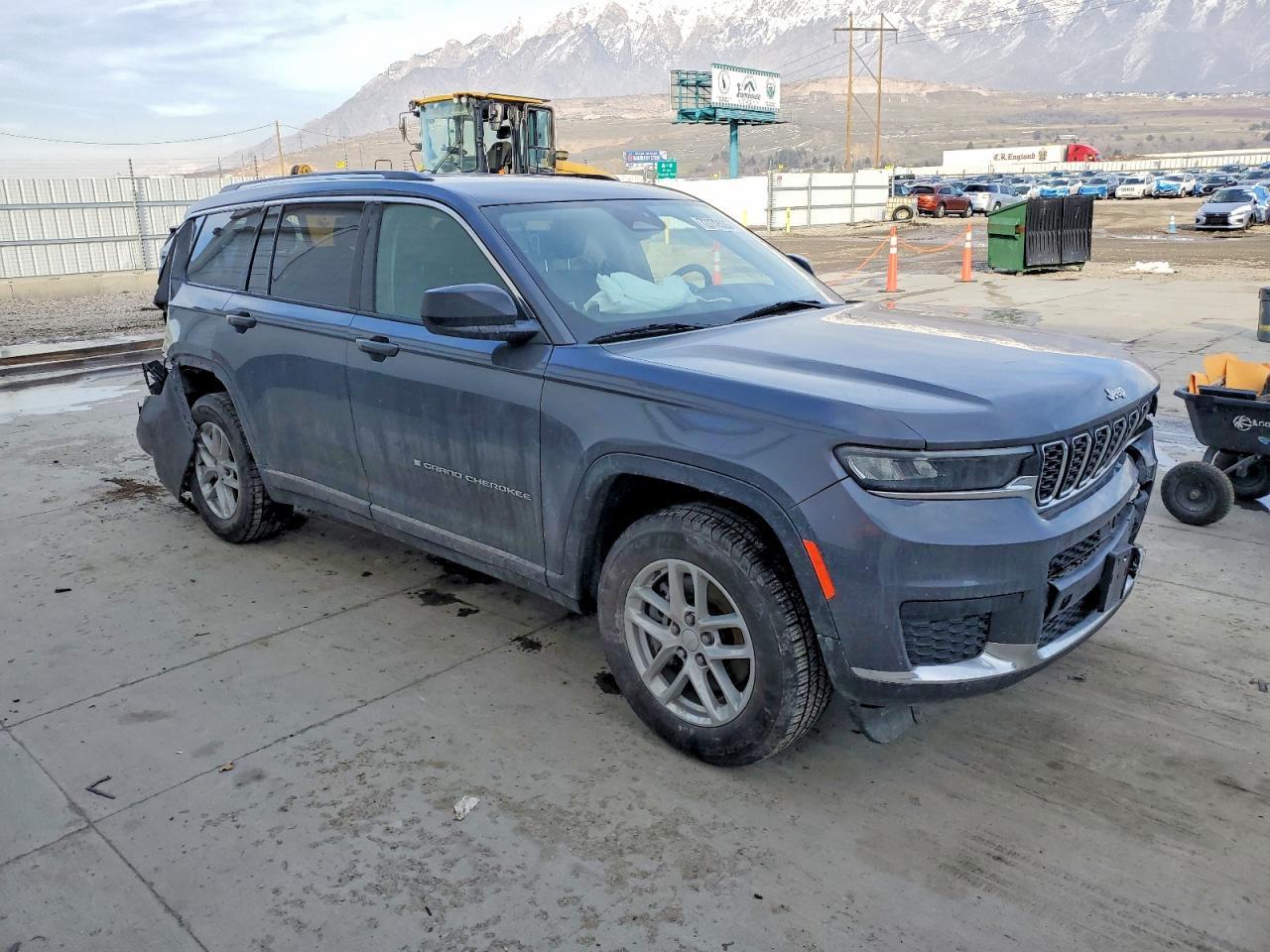 2023 Jeep Grand Cherokee L Laredo - zdjęcie 4