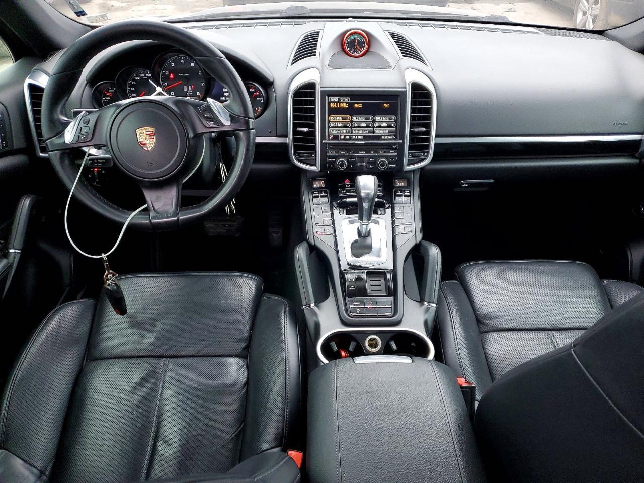 2014 Porsche Cayenne - zdjęcie 8