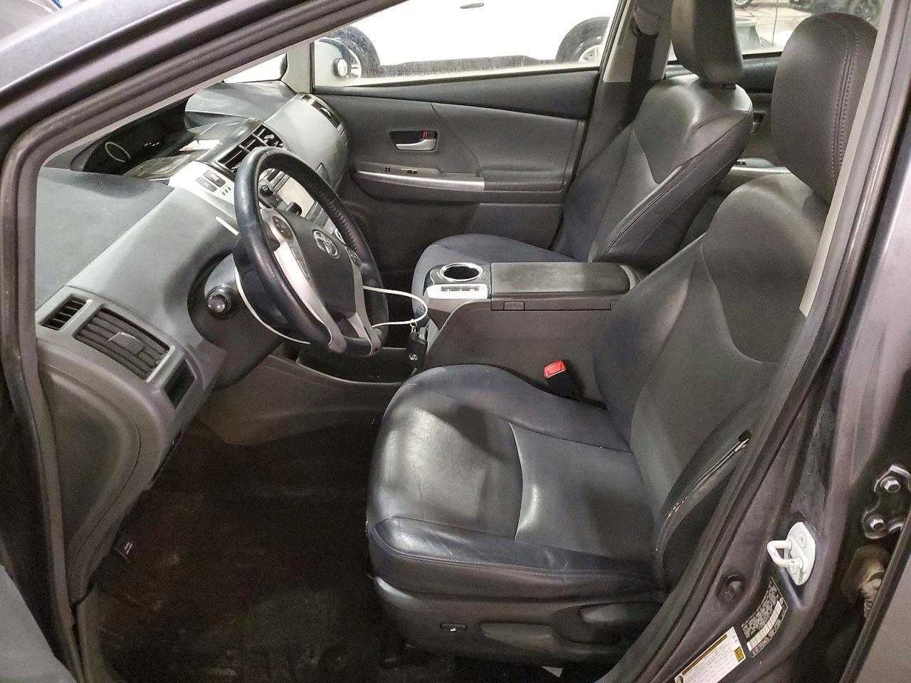 2013 Toyota Prius V - zdjęcie 7