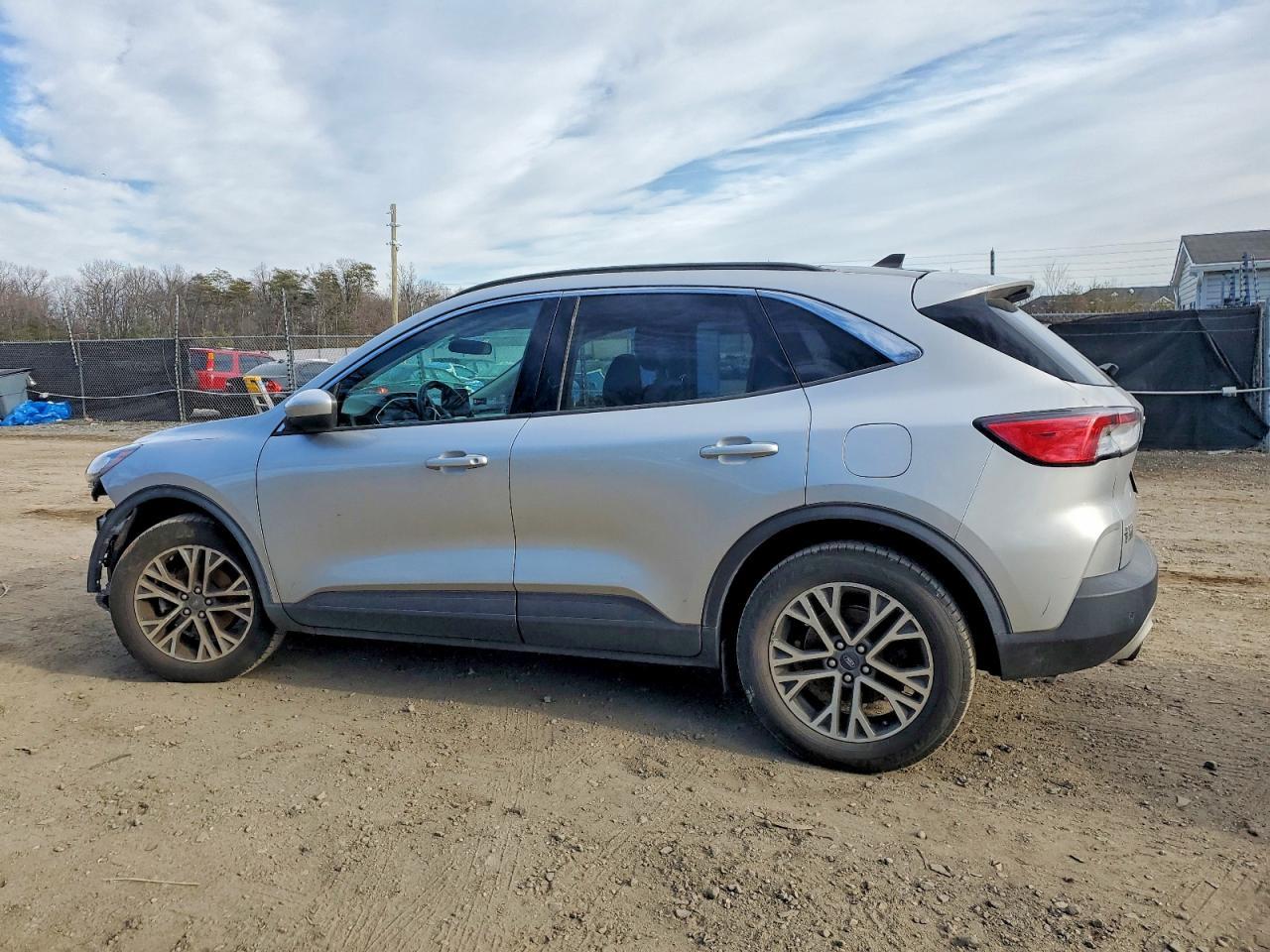 2020 Ford Escape Sel - zdjęcie 2