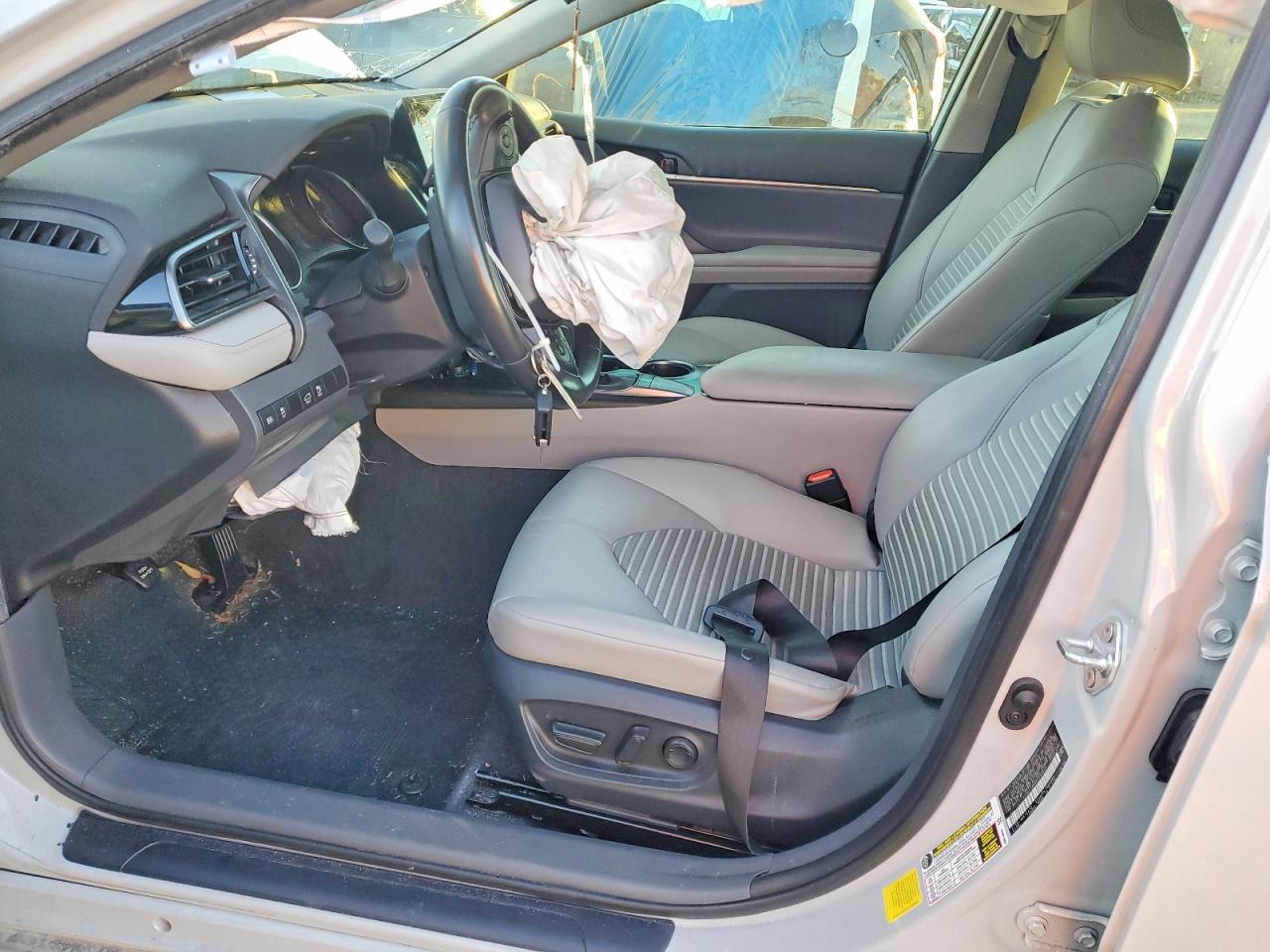 2024 Toyota Camry Se - zdjęcie 7