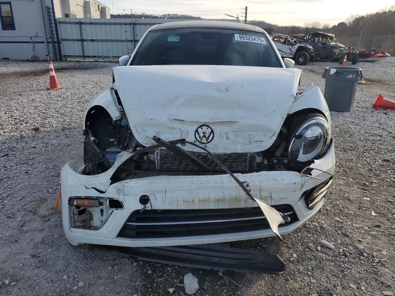 2018 Volkswagen Beetle S - zdjęcie 5