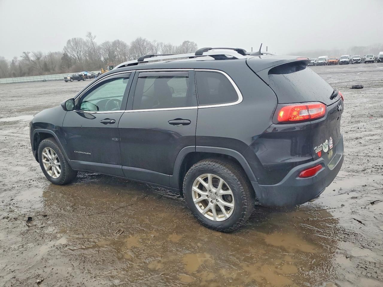 2016 Jeep Cherokee Latitude - zdjęcie 2