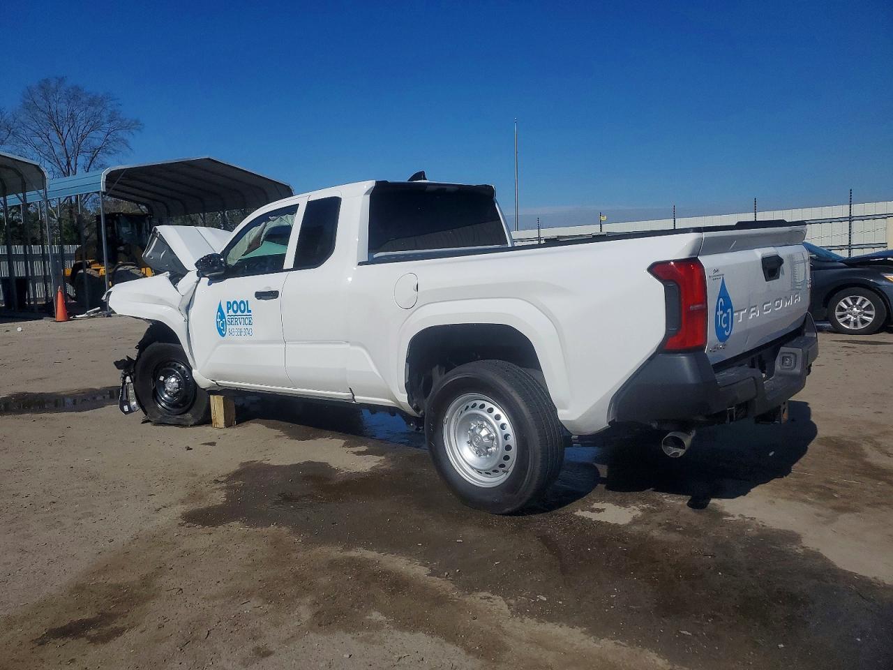 2024 Toyota Tacoma Sr - zdjęcie 2