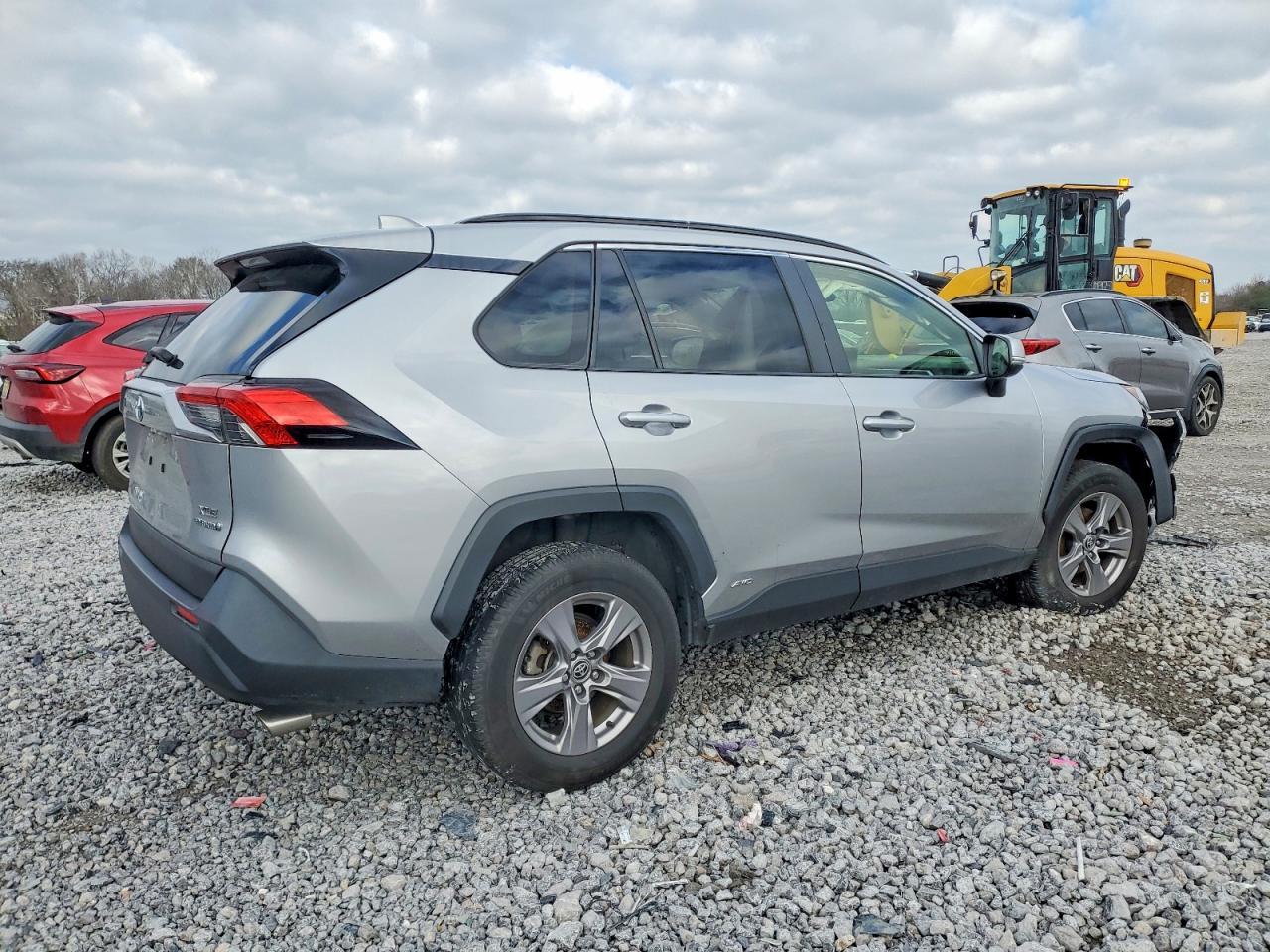 2022 Toyota Rav4 Xle - zdjęcie 3