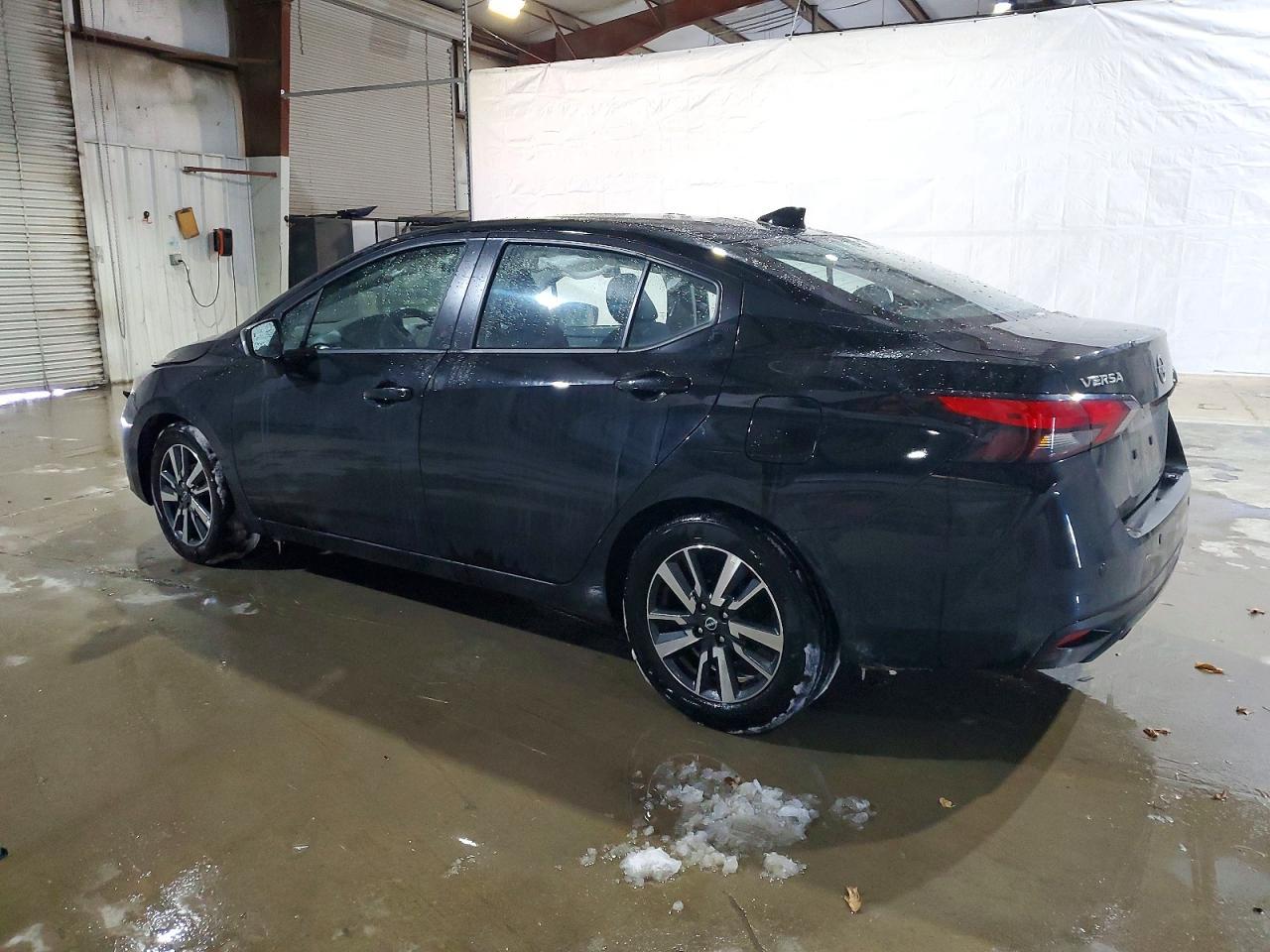 2025 Nissan Versa Sv - zdjęcie 2