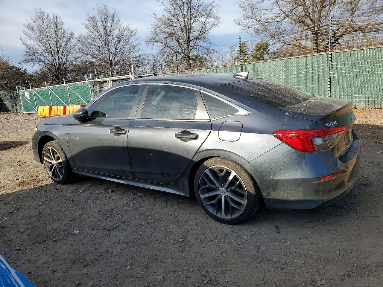 2024 Honda Civic Touring - zdjęcie 2