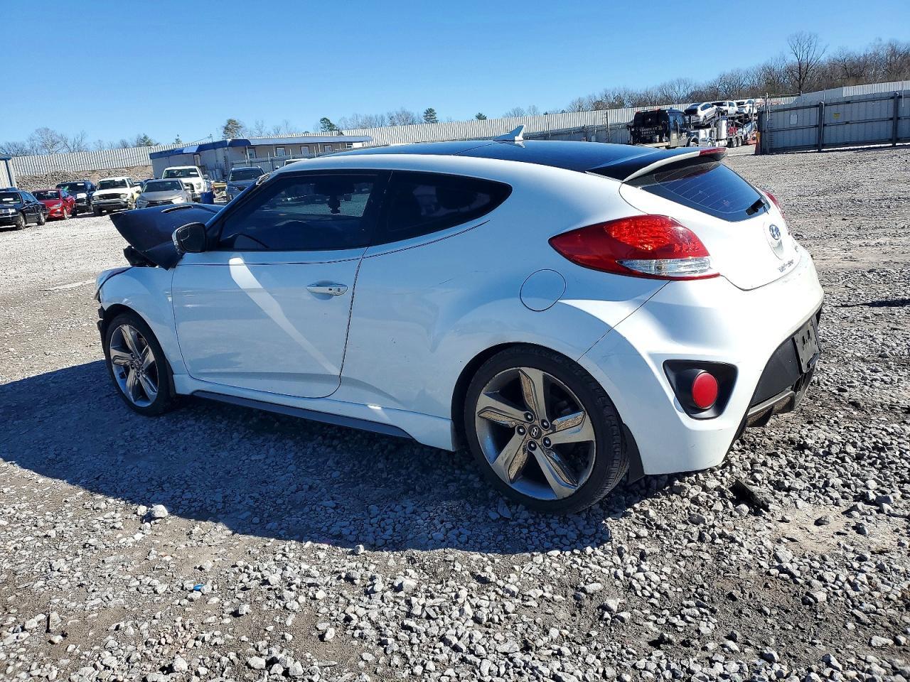 2014 Hyundai Veloster Turbo - zdjęcie 2