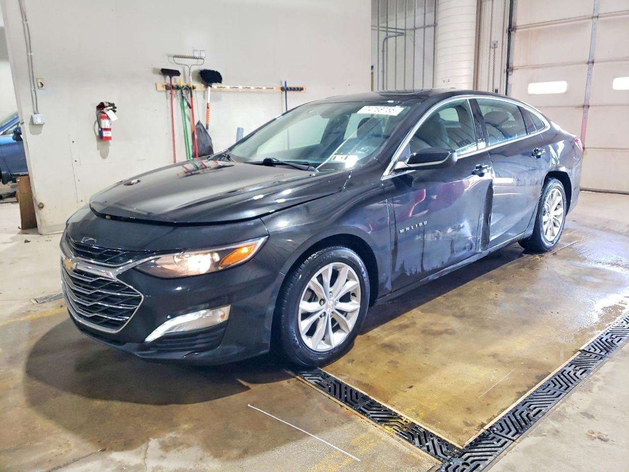 2022 Chevrolet Malibu Lt - zdjęcie główne