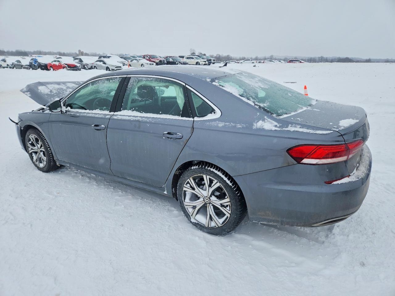 2021 Volkswagen Passat Se - zdjęcie 2