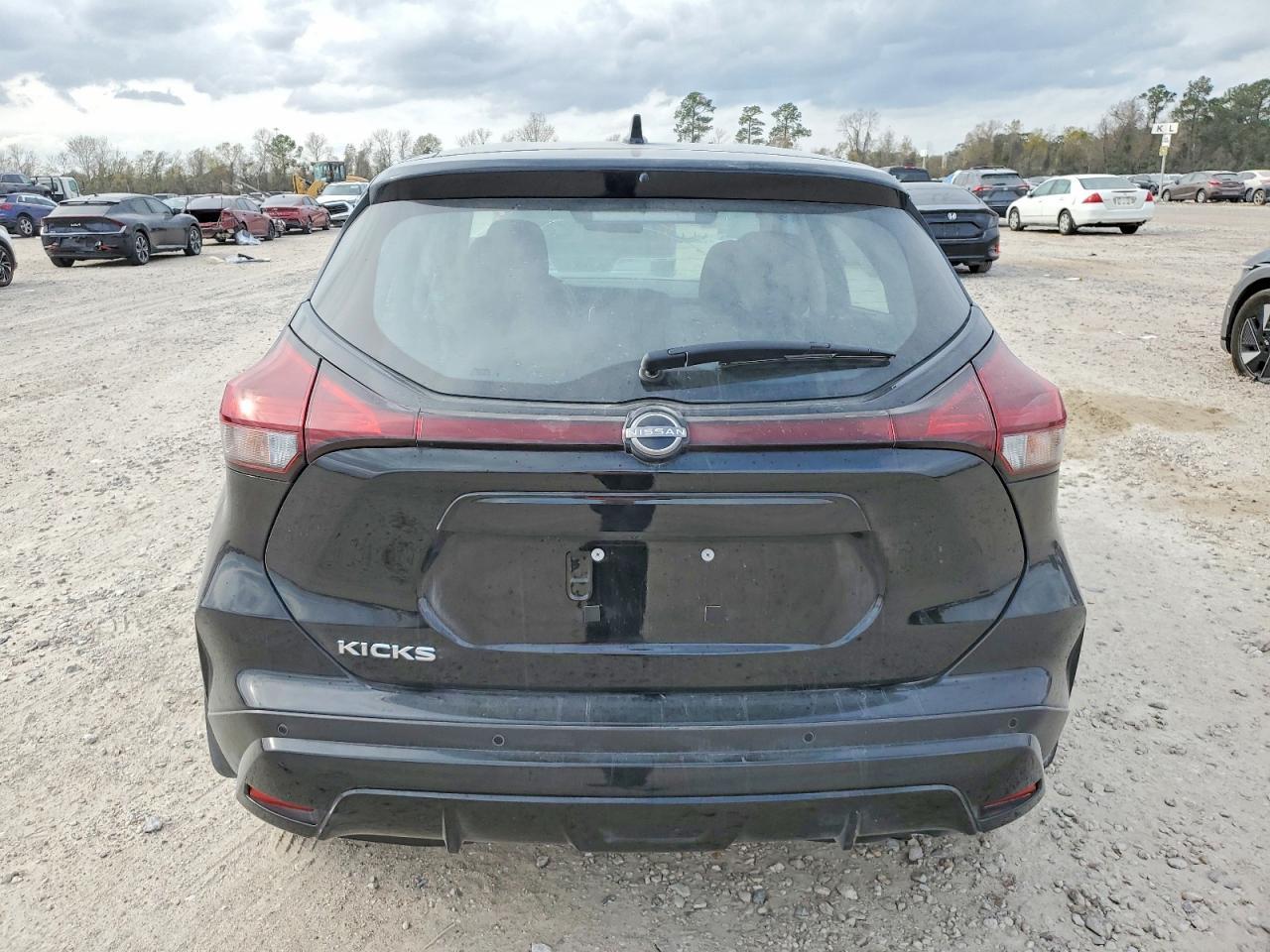 2025 Nissan Kicks Play S - zdjęcie 6