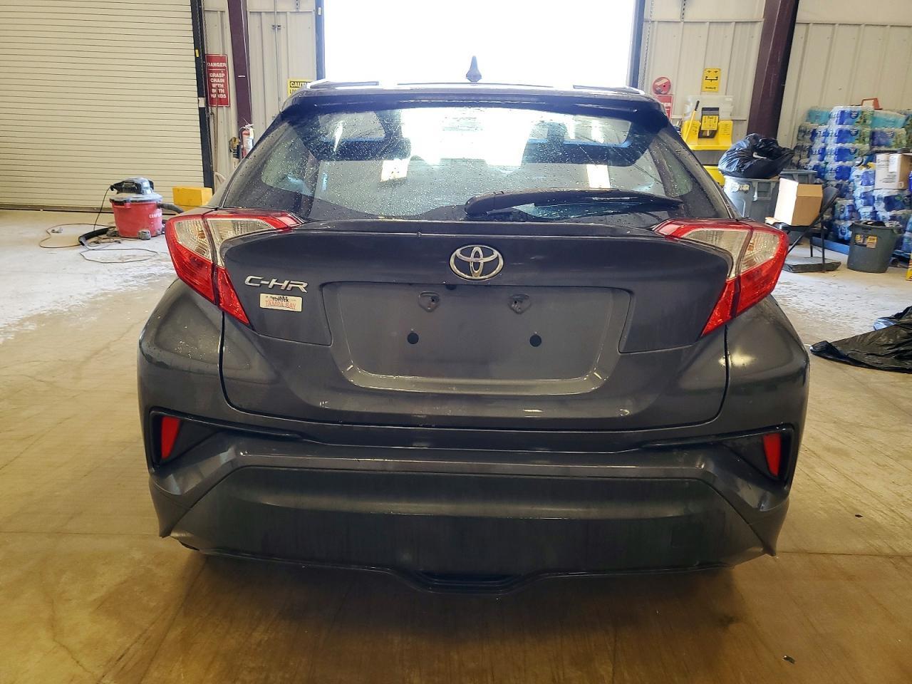 2021 Toyota C-Hr Le - zdjęcie 6