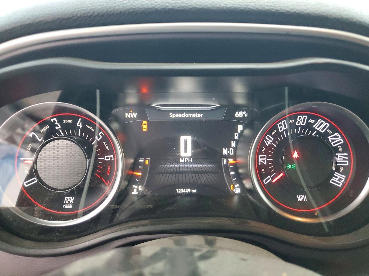 2020 Dodge Challenger Sxt - zdjęcie 9