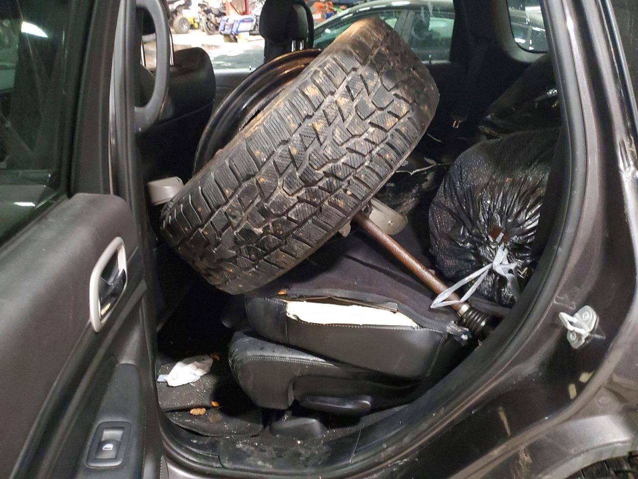 2020 Jeep Grand Cherokee Laredo - zdjęcie 13