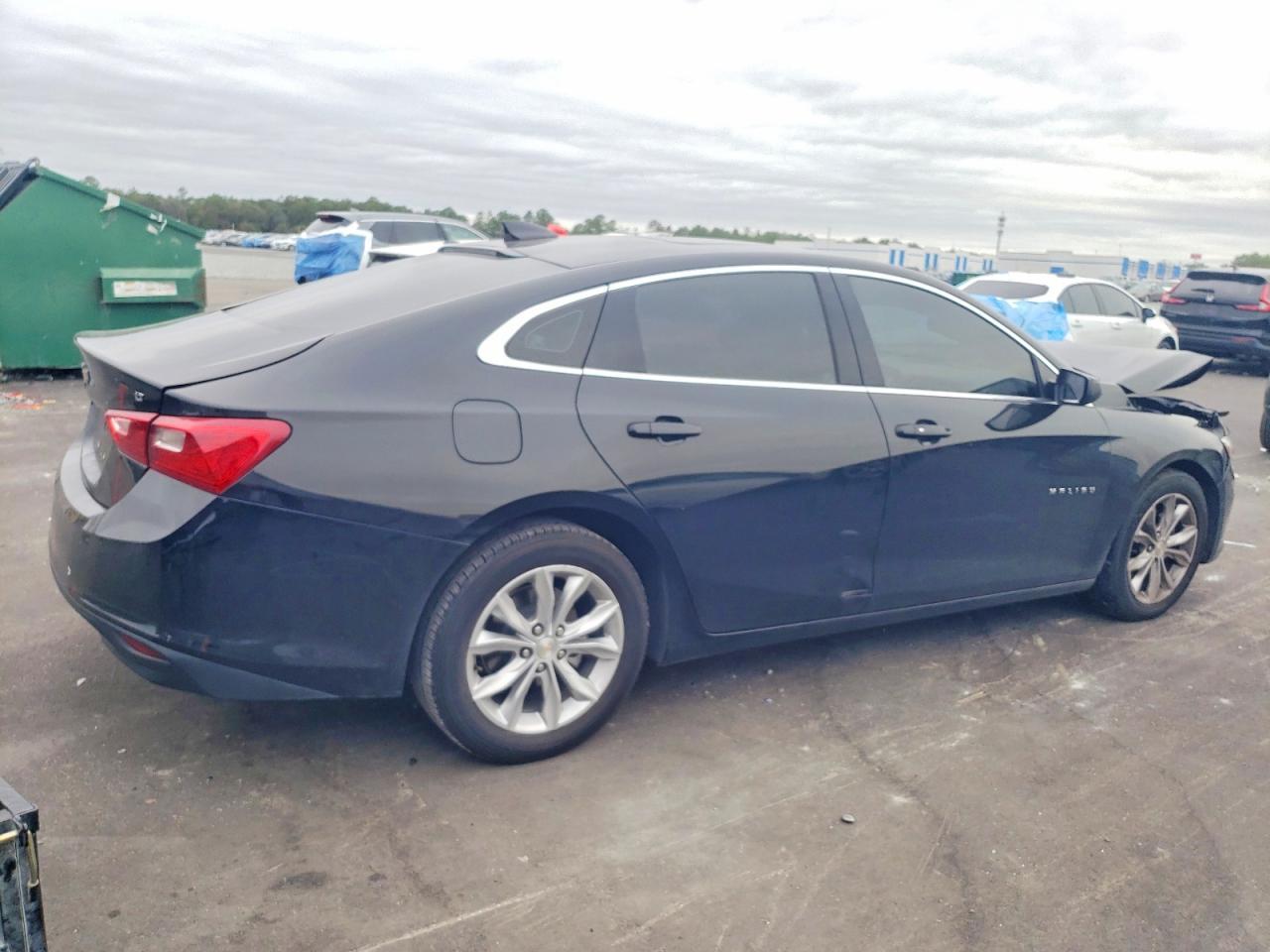 2023 Chevrolet Malibu Lt - zdjęcie 3