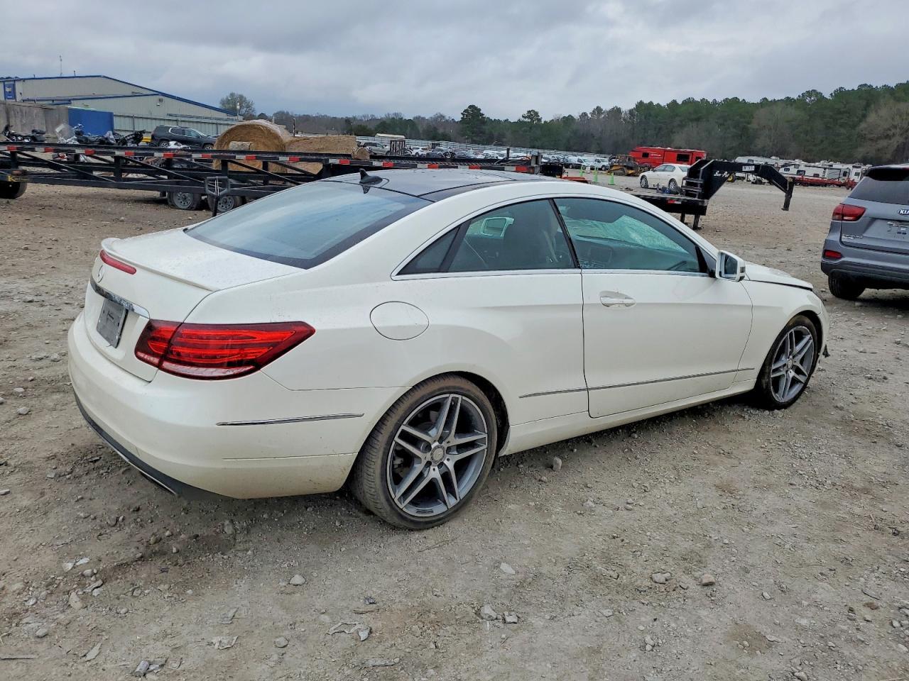 2014 Mercedes-Benz E 350 - zdjęcie 3