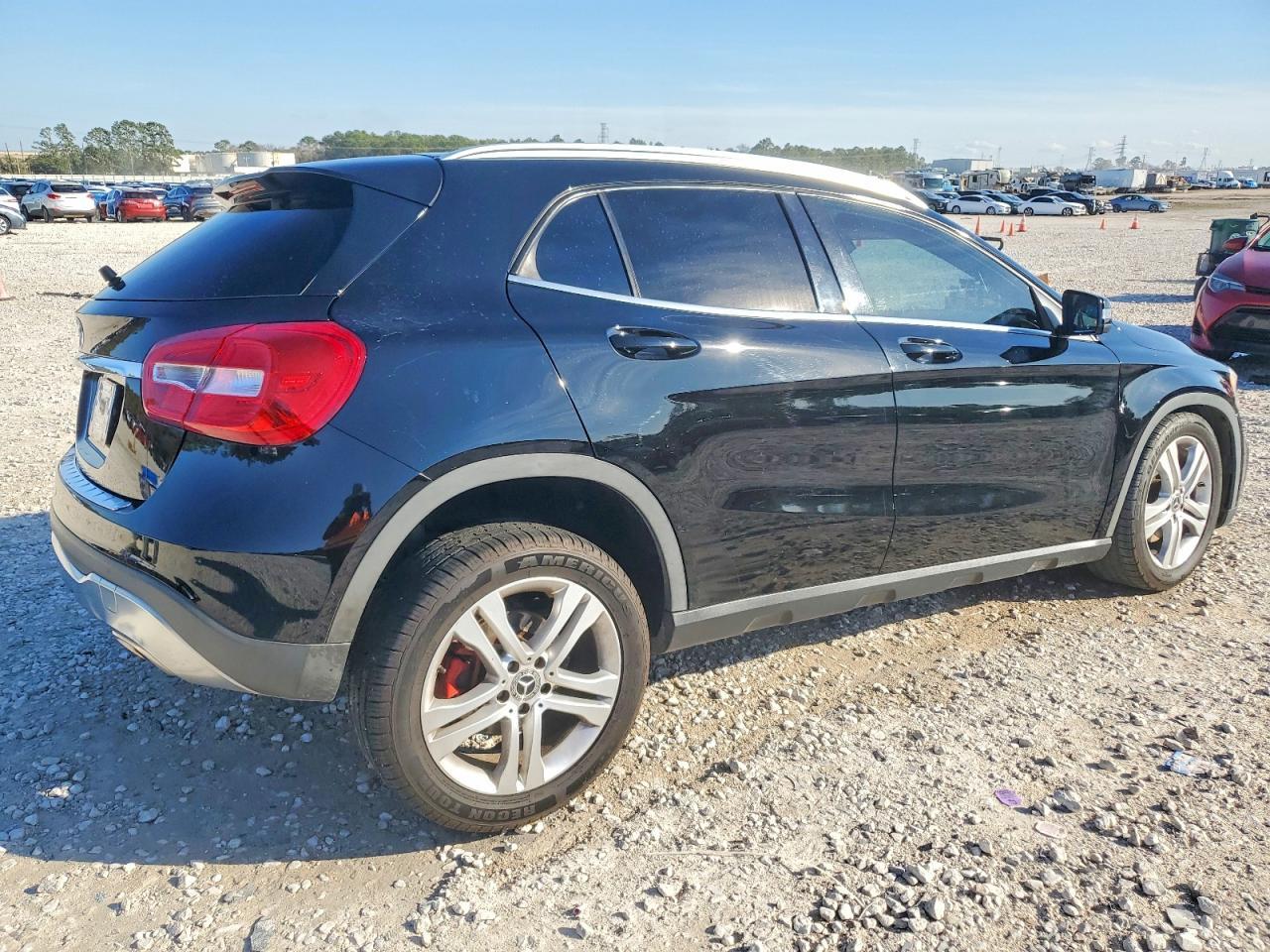 2018 Mercedes-Benz Gla 250 - zdjęcie 3