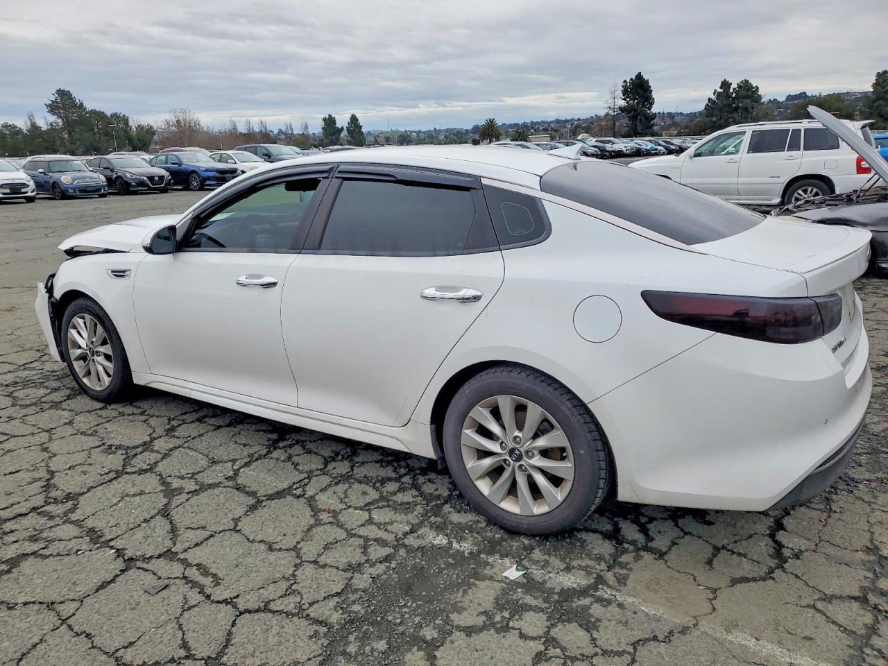 2018 Kia Optima Lx - zdjęcie 2