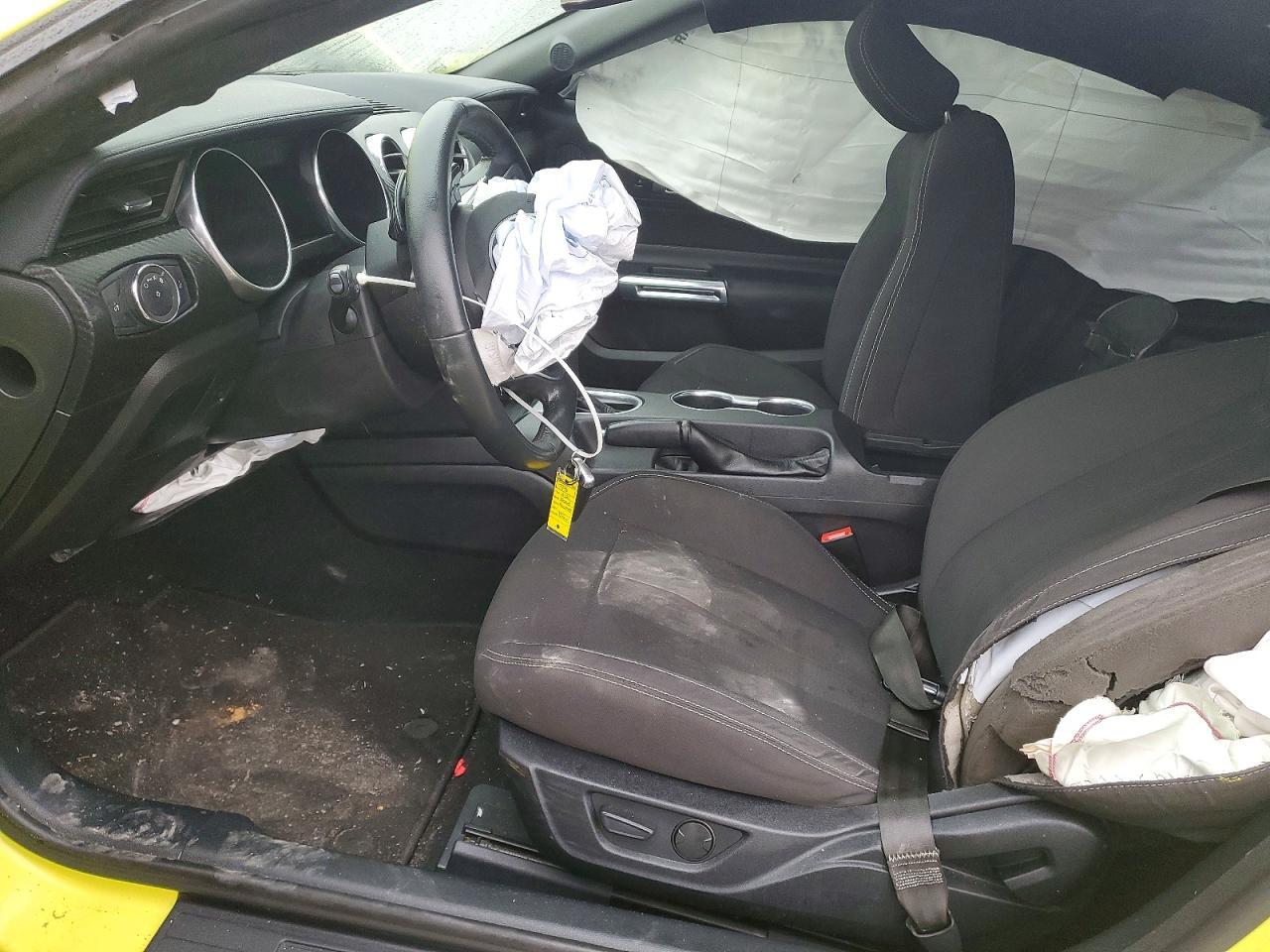 2021 Ford Mustang - zdjęcie 7