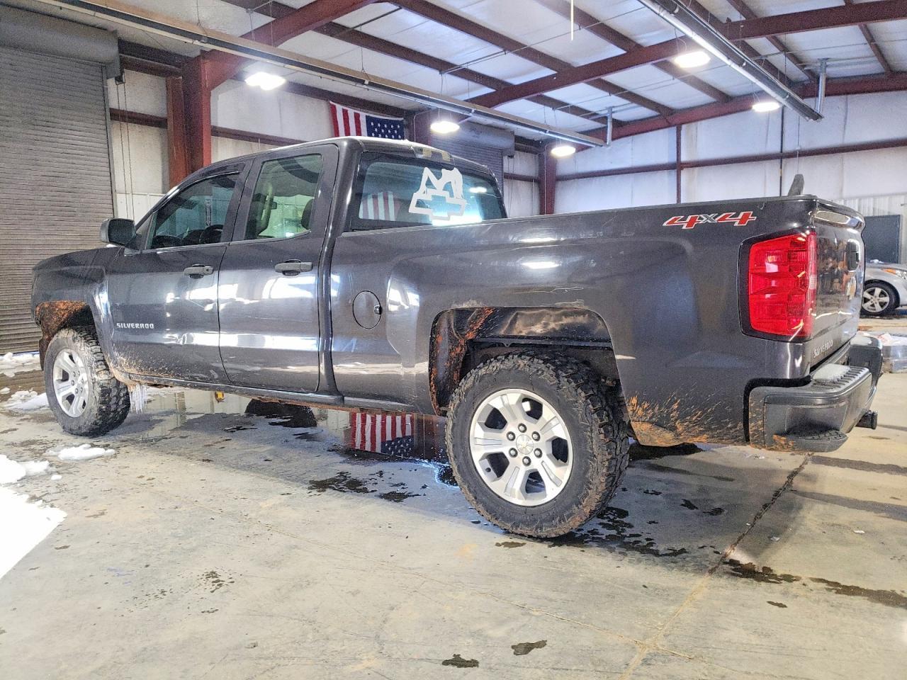 2014 Chevrolet Silverado K1500 - zdjęcie 2