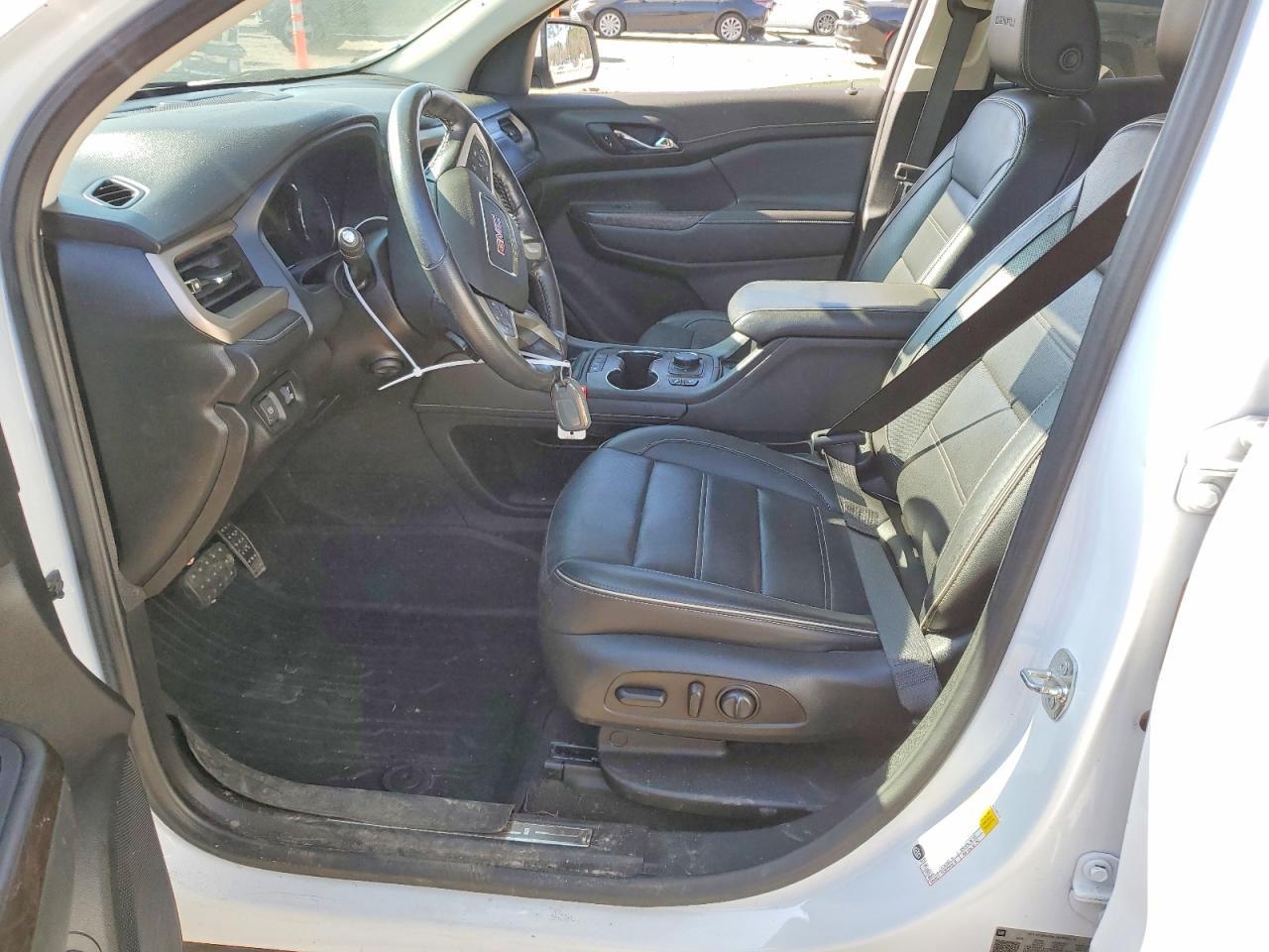 2020 GMC Acadia Denali - zdjęcie 7