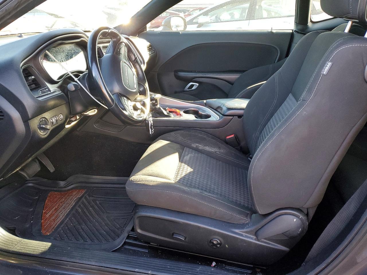 2021 Dodge Challenger Sxt - zdjęcie 7