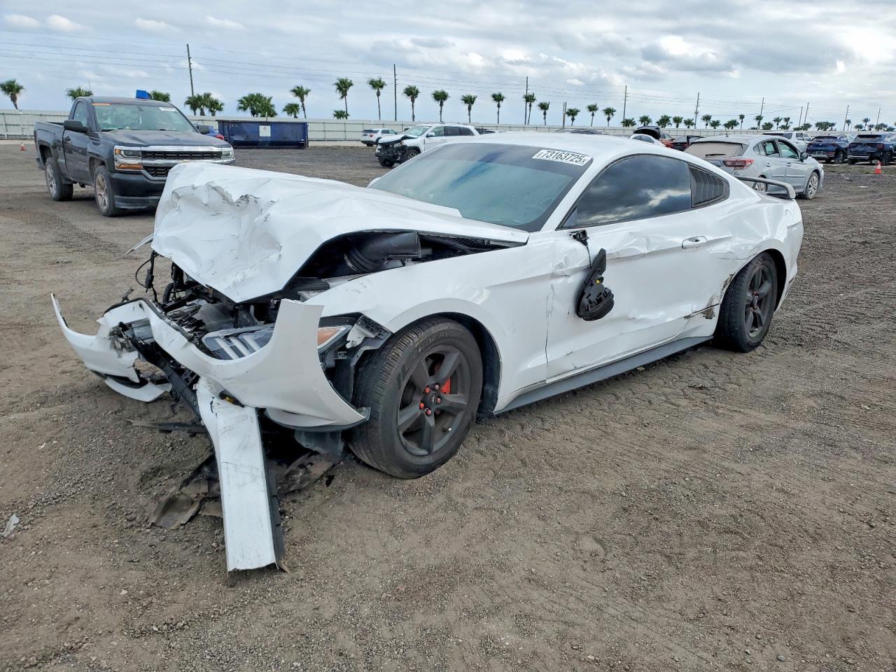 2017 Ford Mustang - zdjęcie główne