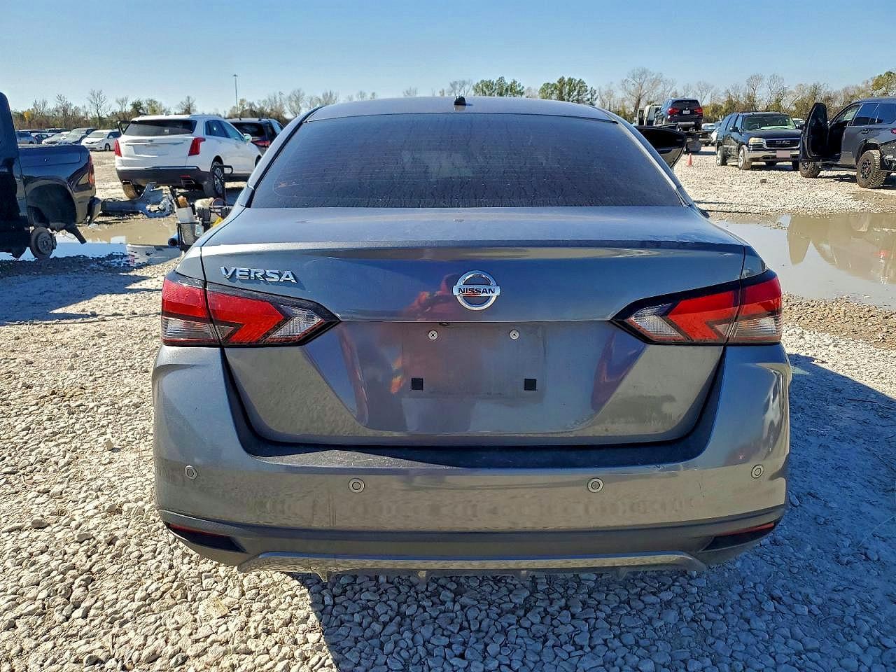 2020 Nissan Versa S - zdjęcie 6