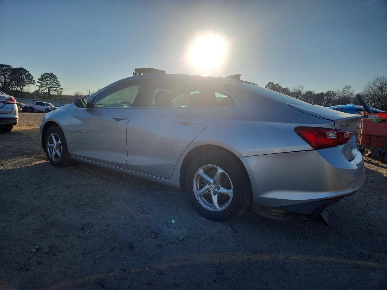 2018 Chevrolet Malibu Ls - zdjęcie 2
