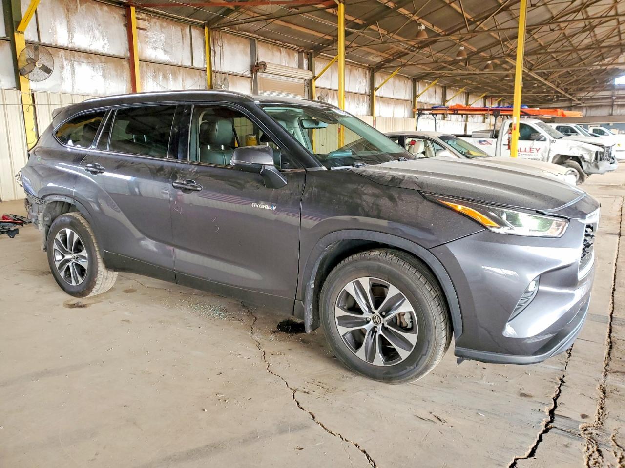 2021 Toyota Highlander Hybrid Xle - zdjęcie 4
