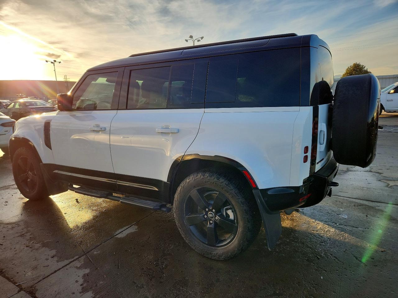 2025 Land Rover Defender 110 X-Dynamic Se - zdjęcie 2
