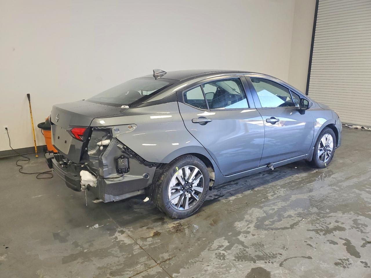 2025 Nissan Versa Sv - zdjęcie 3