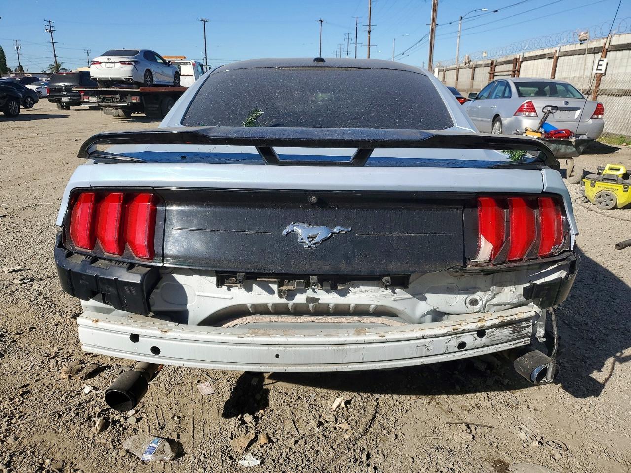 2019 Ford Mustang - zdjęcie 6